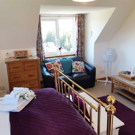 An Cois Na H-Aibhne Apartment Skeabost ภายนอก รูปภาพ